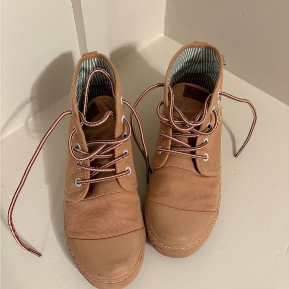 Embroidered Floral High-Top Sneakers - Picture 3 of 6